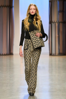 Leonard of Paris Fall 2024 Look 18