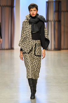 Leonard of Paris Fall 2024 Look 17