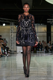 Naeem Khan Fall 2024 Ready To Wear Look 12