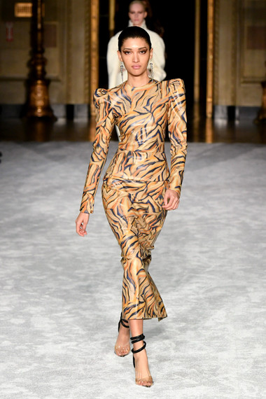 Christian Siriano Fall 2021 Evening Wear Look 6