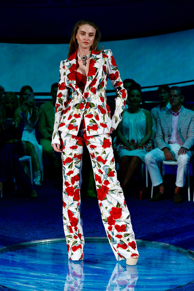 Naeem Khan Resort 2023 Look 1