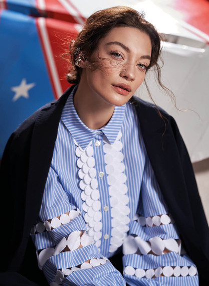 Maison Common "The World Is Your Oyster" Look 11