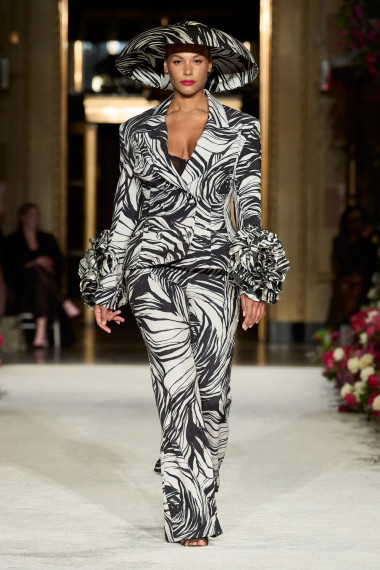 Christian Siriano Fall 2023 Look 2