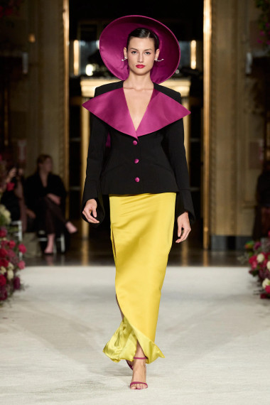 Christian Siriano Fall 2023 Ready To Wear Look 16