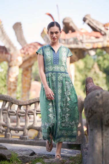 Algo of Switzerland Spring 2025 Ready To Wear Look 2