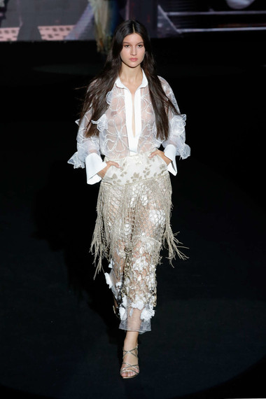 Yolan Cris Spring 2025 Ready To Wear Look 1