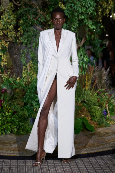 Christian Siriano Spring 2025 Ready To Wear Look 22