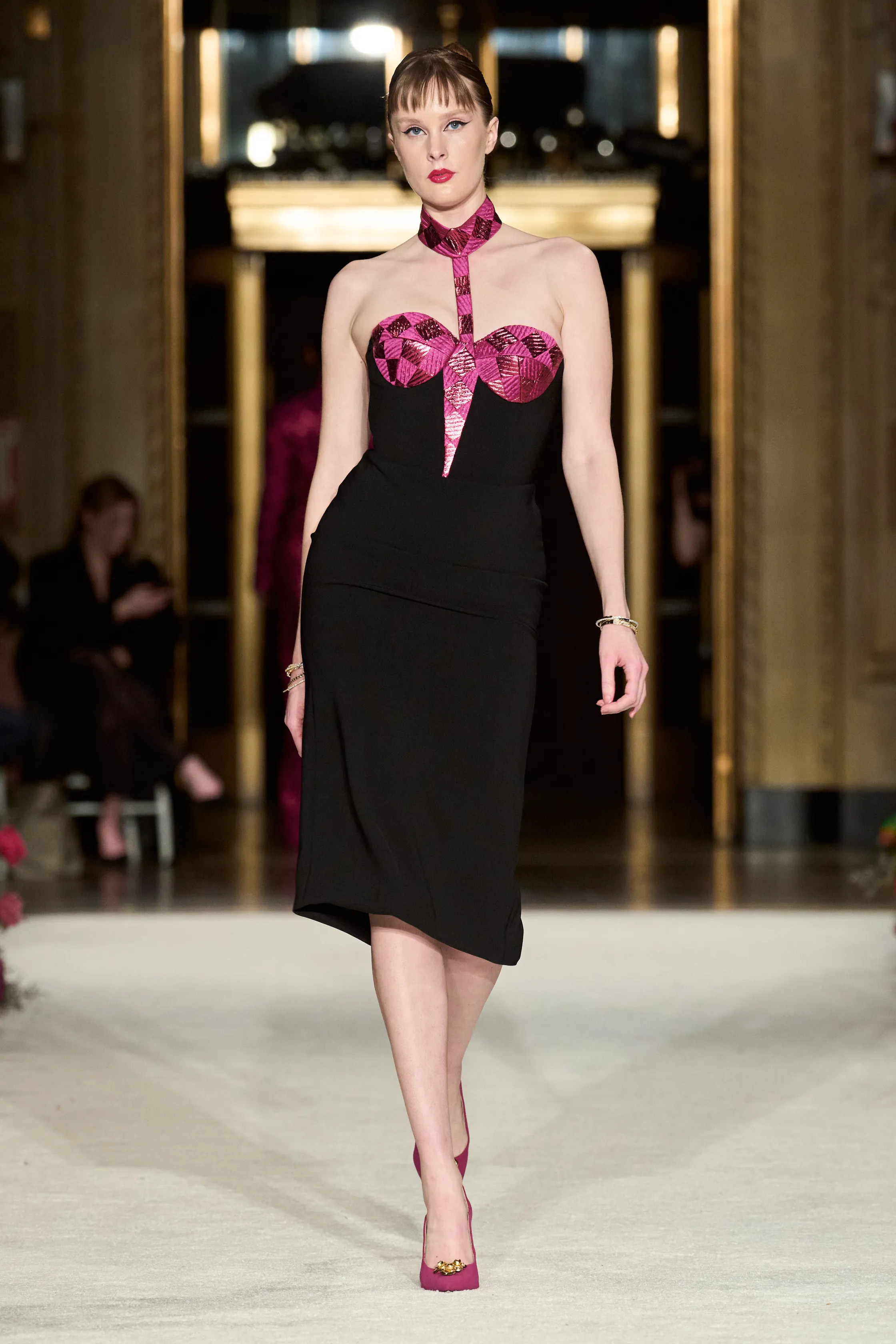 Christian Siriano Fall 2023 Ready To Wear Look 28 - Vivaldi Boutique