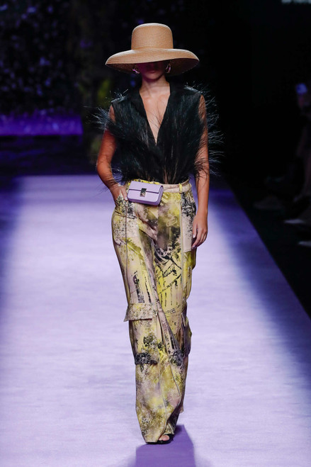 Isabel Sanchis Spring 2025 Ready To Wear Look 14 - Vivaldi Boutique