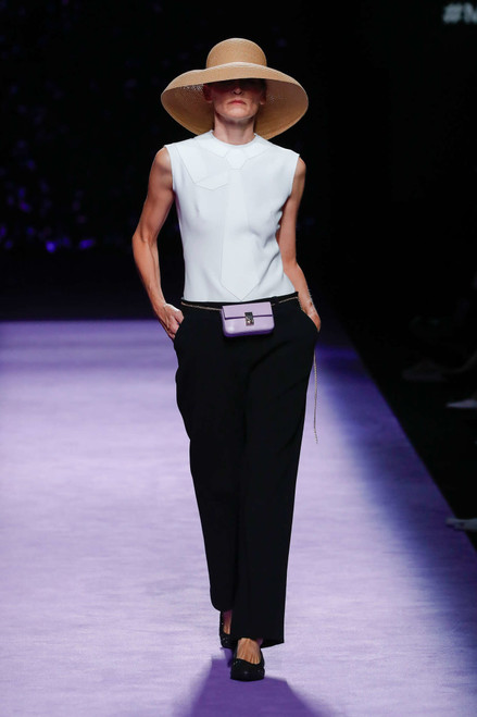 Isabel Sanchis Spring 2025 Ready To Wear Look 19 - Vivaldi Boutique