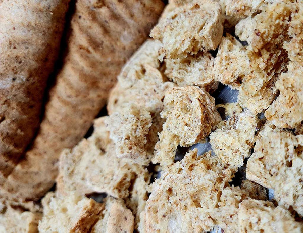 Gluten Free Vegan Croutons as soup and salad topping to add a nice crunch, or make delicious stuffing to pair with chicken, pork and turkey.