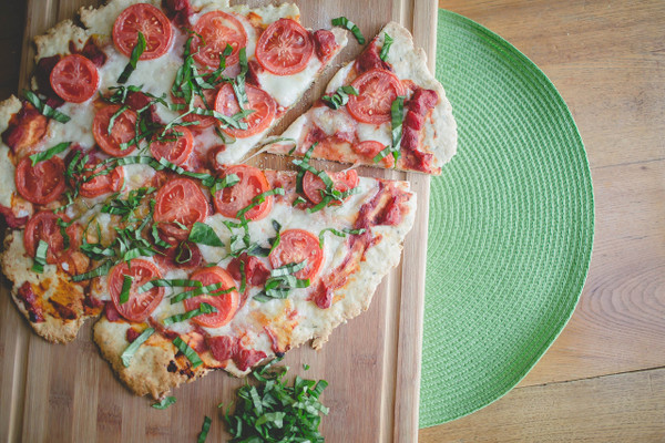 Premium Gluten Free Things brand gluten-free vegan pizza flour mix for your own homemade pizza dough creations..    Add olive oil, water and mix for a fluffy homemade pizza crust that you can use to make pizza cheesy bread sticks, or roll out for calzones and pizza pie. You'll find excellent flavor and texture from the pizza dough that this pizza flour mix formula will produce.