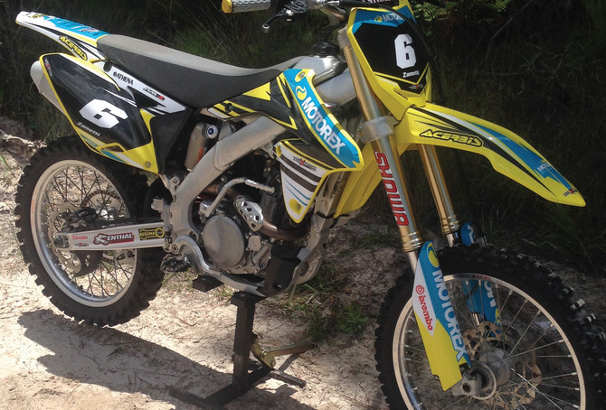 Suzuki 125cc and above Strike Style Full Sticker Kit