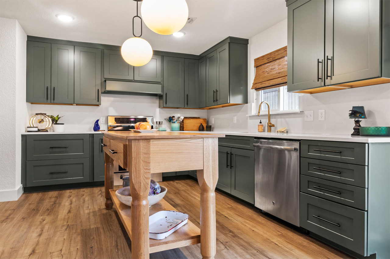 Waypoint Cabinetry 660 | Cabinets