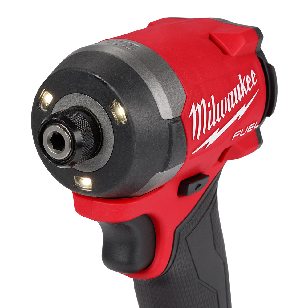 Kit atornillador de impacto 1/4'' hex m18 fuel milwaukee m18