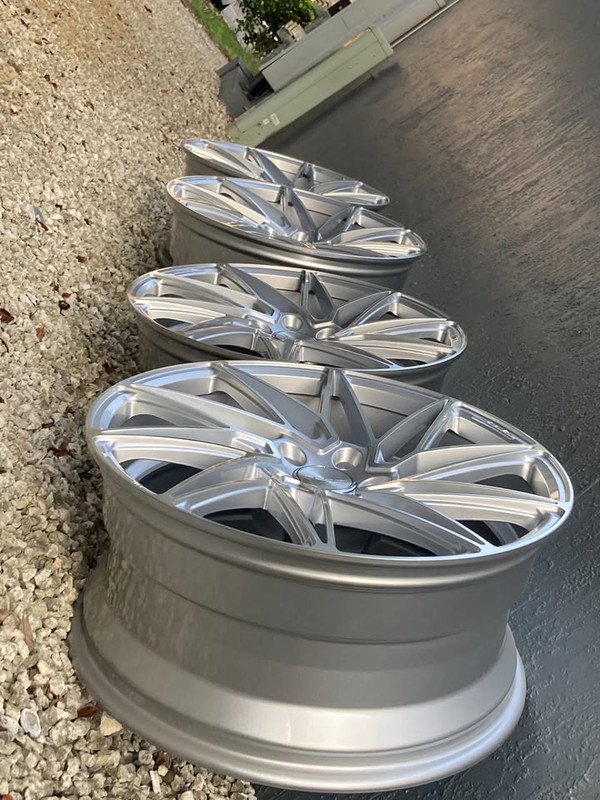 Set (4), 19" M716 SILVER MACHINED 19X8.5/5X112/5X114.3/5X120 -- NEW IN THE BOX, ON SPECIAL 