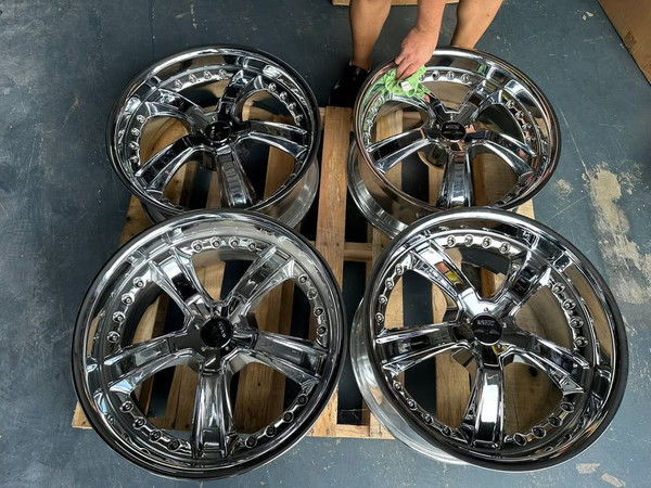 SET (4), AVARUS AV2 CHROME 20X8.5, 20X10.5 5X114.3/5X120 