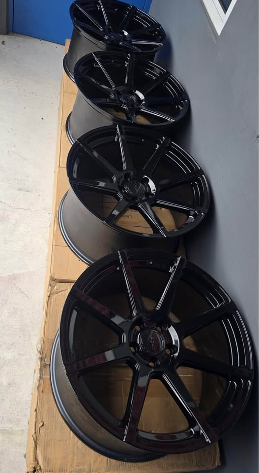 SET (4), VELGEN VMB8 DEEP CONCAVE FOR MUSTANG Y Q50 20X10.5 5X114.3 