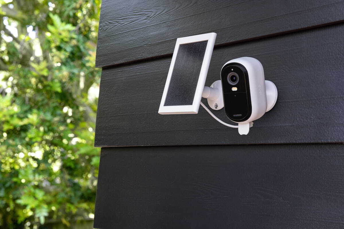 ARLO Wireless Smart CAMERAS For