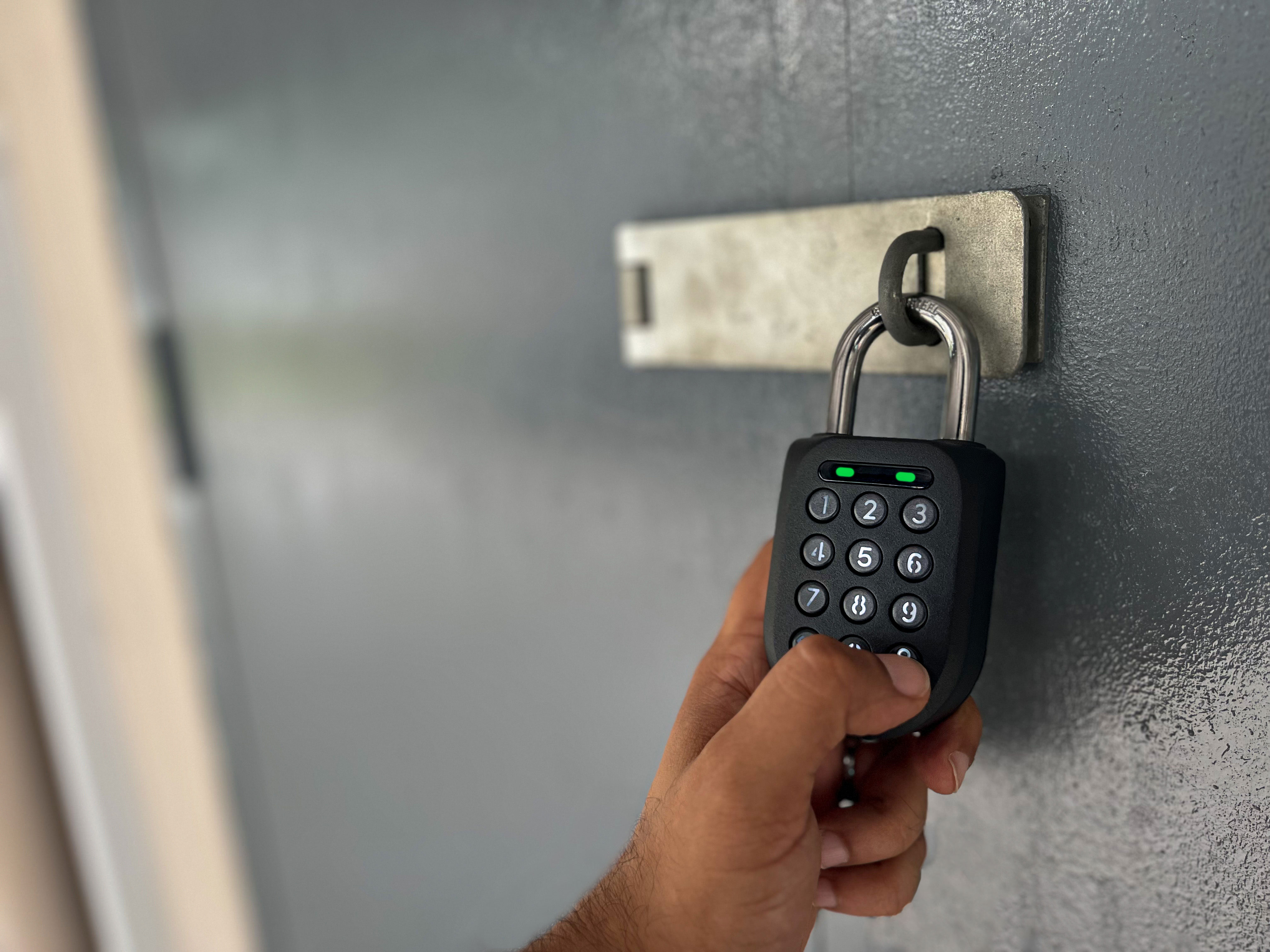 Contactless Rentals: Smart Locks 
