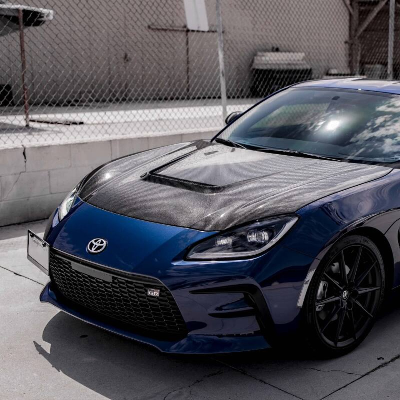 Seibon 2022 Toyota GR86 / Subaru BRZ VS-Style Carbon Fiber Hood - HD22TY86-VS User 1