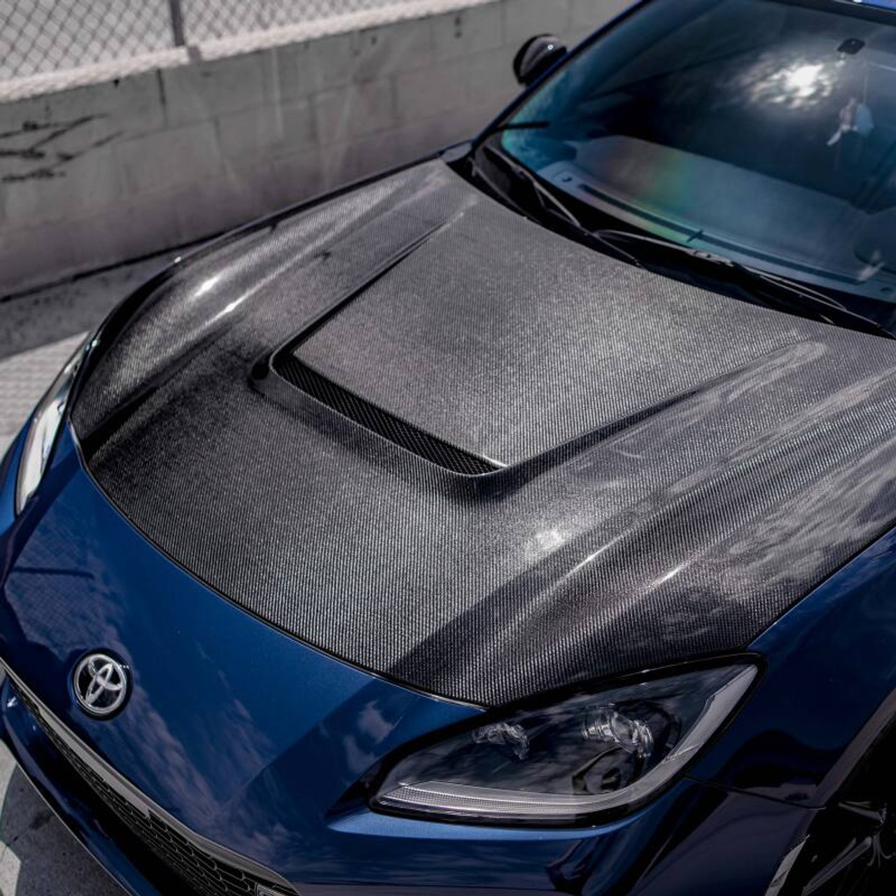 Seibon 2022 Toyota GR86 / Subaru BRZ VS-Style Carbon Fiber Hood - HD22TY86-VS User 1