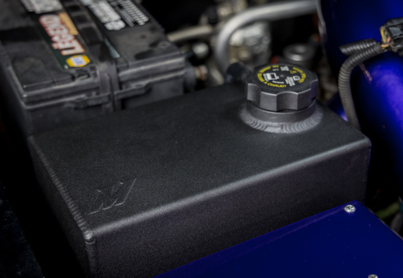 Mishimoto 01-07 Chevy/GMC 6.6L Duramax Degas Tank - Natural - MMRT-DMAX-01N User 1