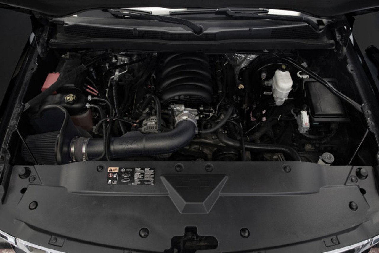 K&N 14-18 Chevrolet/GMC 1500 V8 5.3L/6.2L Performance Air Intake System - 30-3082 Photo - Mounted