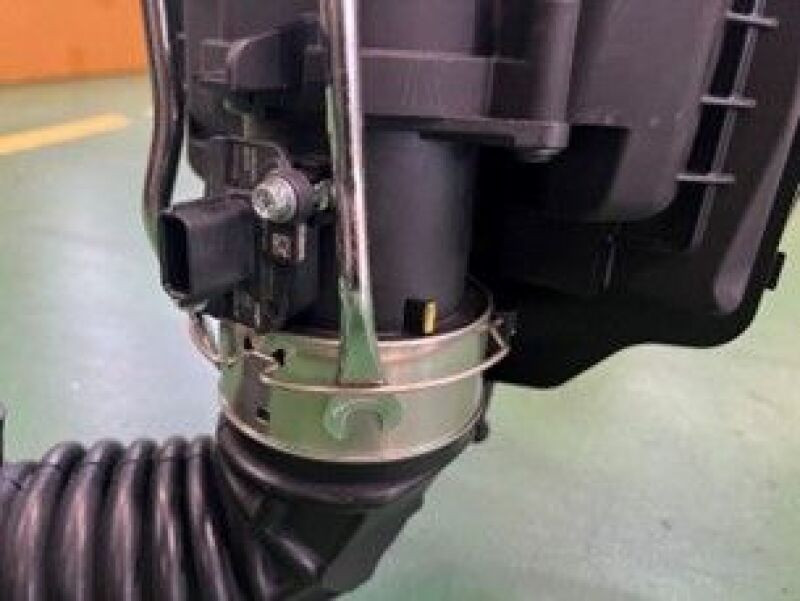 HKS CARBON AIR CLEANER INLET for RZ34 - 70026-AN004 Photo - Close Up