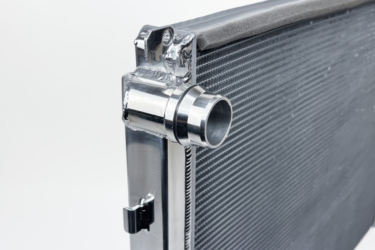 CSF 2020+ Toyota A90/A91 GR Supra / 2019+ BMW Z4 (2.0/3.0L) / 19-21 BMW G2X All-Aluminum Radiator - 7226 Photo - Close Up