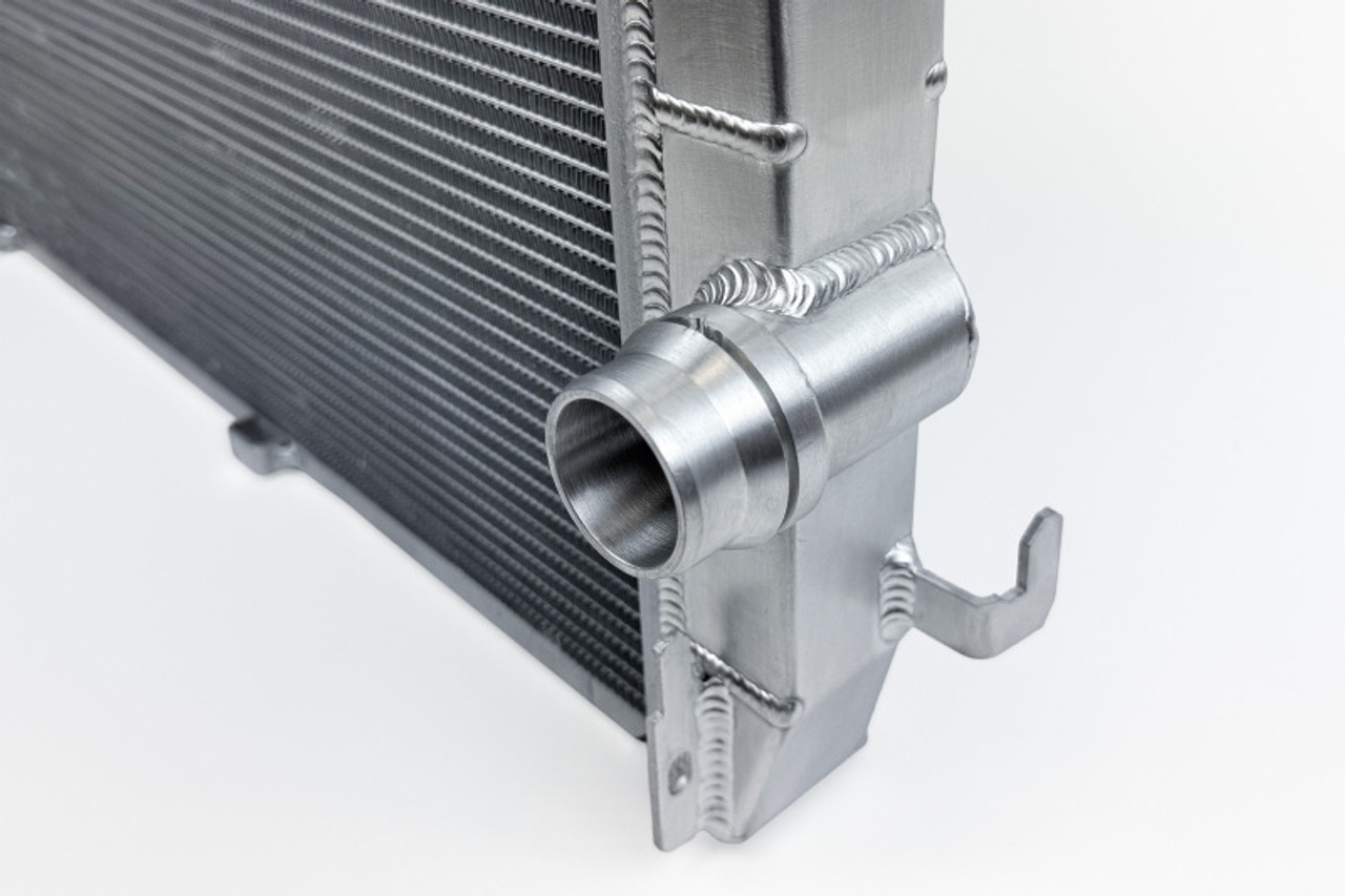 CSF Porsche 955/957 Cayenne / Audi Q7 / VW Touareg Heavy-Duty Performance Radiator - 7227 Photo - Close Up