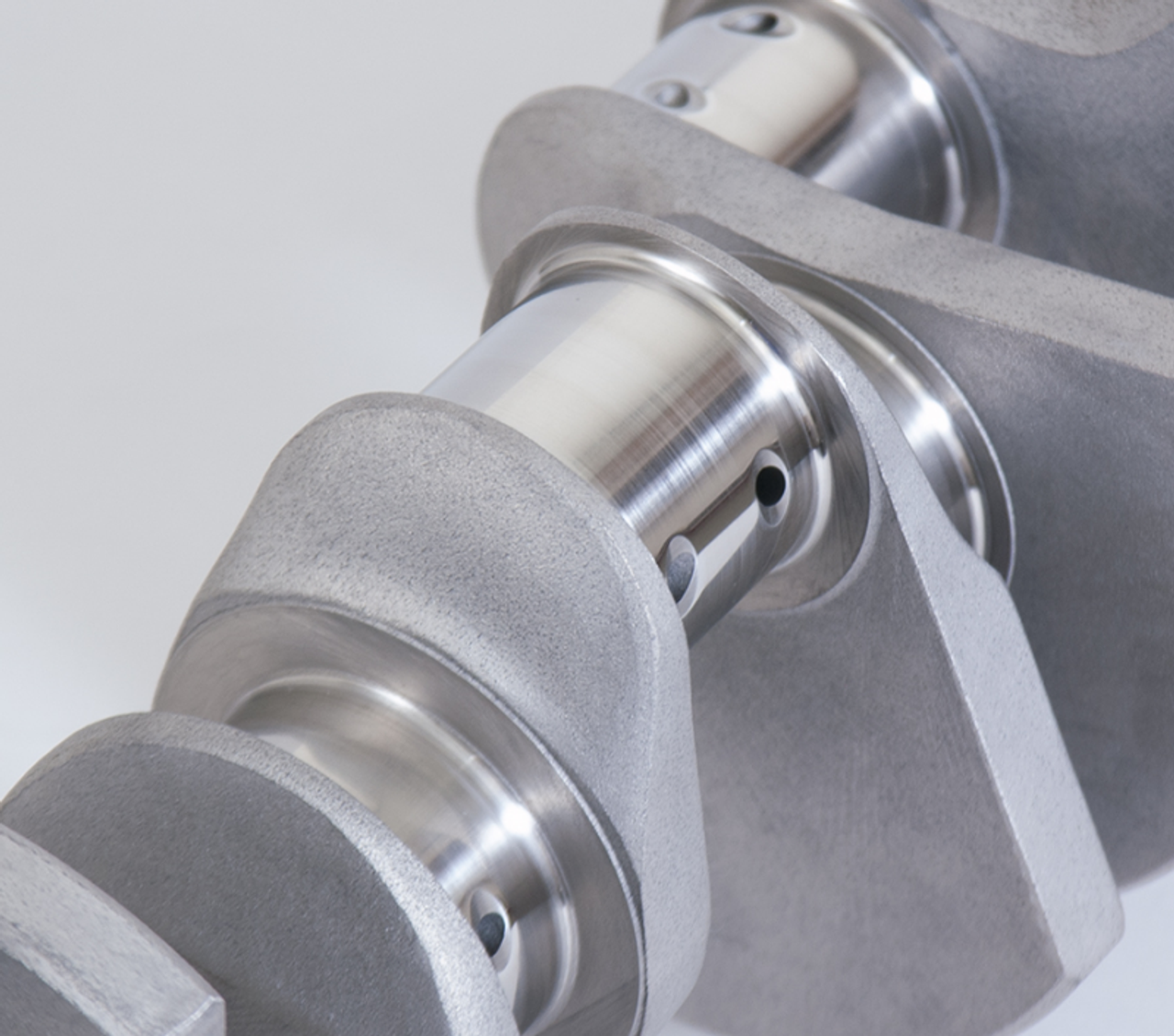 Eagle Chrysler BB 8 Bolt Rear Flange 4.375in Stroke 2.200in Rod Journal Forged 4340 Steel Crankshaft - 444243757100 Photo - Close Up