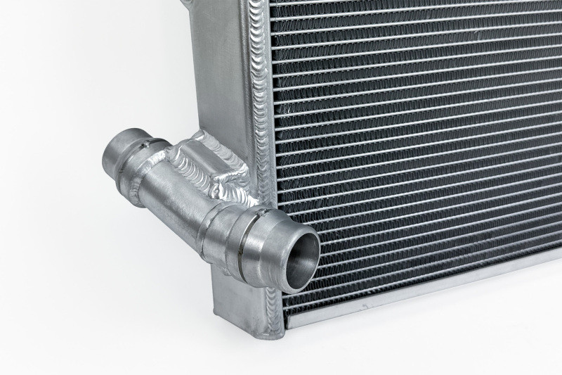 CSF 2019+ 992.1/992.2 Porsche 911(3.0LT Base/T/S/4/4S/GTS/4 GTS) High Perf Right Aluminum Radiator - 7242 Photo - Close Up