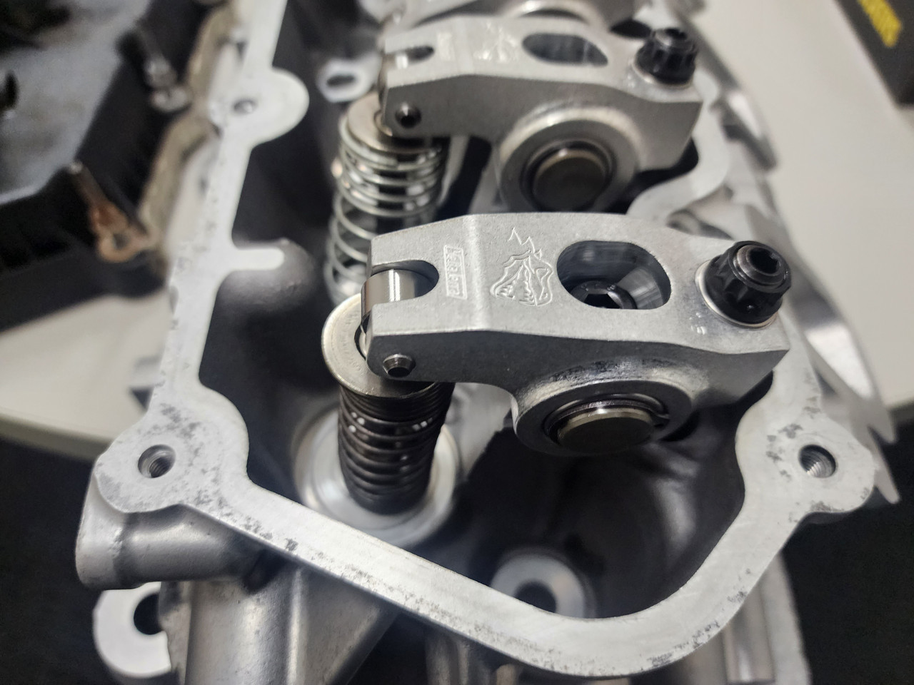FORD GODZILLA V8 PLATINUM 1.8 ORIGINAL PED MNT 8mm