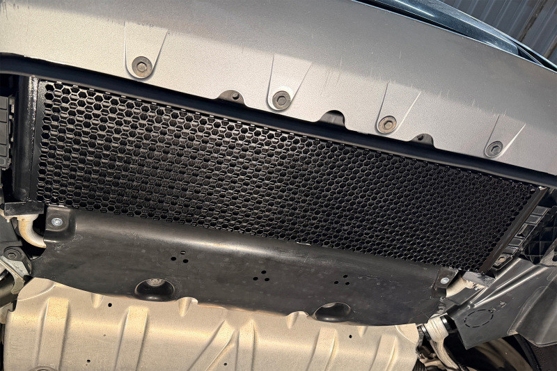 CSF BMW G2X M340i/M440i/M240i High Performance Engine Oil Cooler - 8372 Photo - Mounted