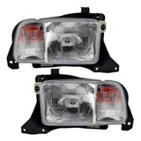 CarLights360: For 1999 - 2004 Chevy Tracker Headlight Assembly w/Bulbs (CLX-M0-20-6366-00-CL360A1-PARENT1)