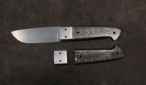 Knife by Paul Arestan using the FatCarbon