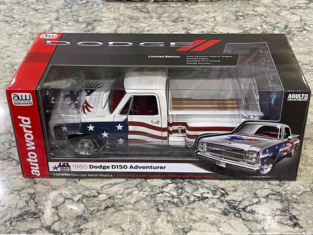 1 18 Scale Diecast Trucks 1/18 Auto World 1980 Dodge D150 Pick-M