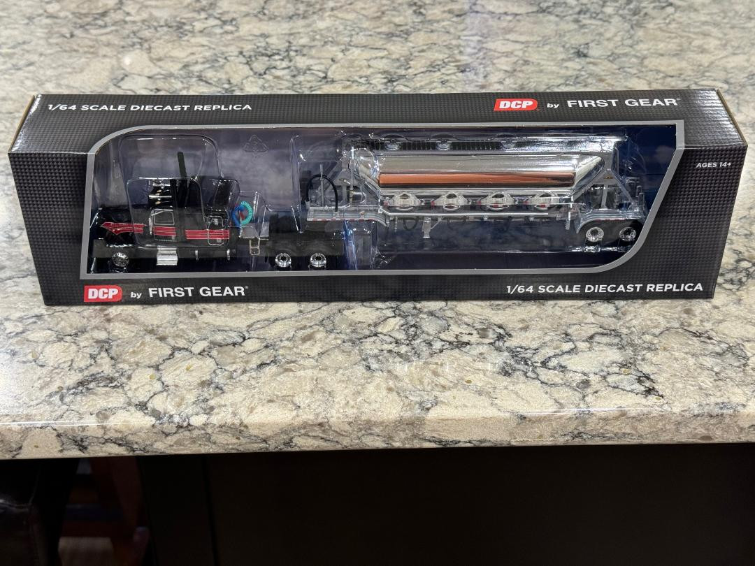 Visiera Cromata 1:64 Visiera A Goccia Media Cromata 1/64 Per Peterbilt 379/389 - Parte DCP, Usata Per Modellini Ricambi Scala 1/64 Usato Dcp - Foto 3