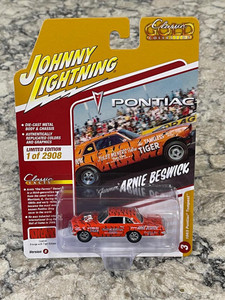 Johnny Lightning Arnie The Farmer Beswick 1963 Pontiac Tempest 1/64 JLCG032 B Johnny Lightning Arnie The Farmer Beswick 1963 Pontiac Tempest 1/64 JLCG032 B