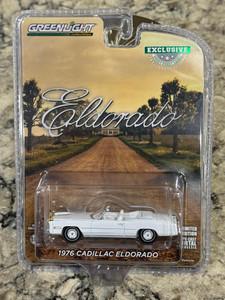 Greenlight 1976 Cadillac Eldorado Convertible Bull Horns Hood Ornament 1/64