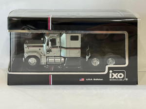 IXO 1980 GMC General - Silver w/ Black & Red Stripes 1/64 IXO 1980 GMC General - Silver w/ Black & Red Stripes 1/64