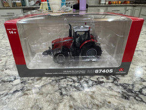 SpecCast Massey Ferguson 8740S 1/64 SCT 947 SpecCast Massey Ferguson 8740S 1/64 SCT 947
