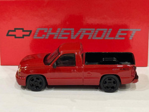 Para 64 Chevy Silverado 2006 454 LSX Victory Red 1/64 Para 64 Chevy Silverado 2006 454 LSX Victory Red 1/64