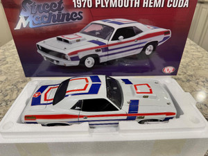 ACME 1970 Plymouth HEMI Cuda Street Machine 1/18 1 of 366 FREE SHIPPING ACME 1970 Plymouth HEMI Cuda Street Machine 1/18 1 of 366 FREE SHIPPING