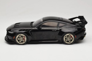 IXO 2025 FORD MUSTANG GTD BLACK 1/18