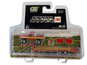 Greenlight Midwest Exclusive 1987 GMC Sierra & Gooseneck Trailer Red/Gold 1/64