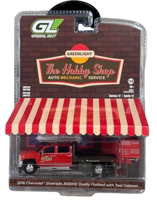 Greenlight Hobby Shop Series 17 2016 Chevy Silverado 3500HD Dually Flatbed 1/64