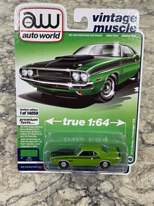 Auto World 1970 Dodge Challenger T/A Green 1/64 AW64342
