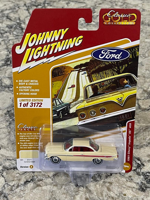 Johnny Lightning Coronna Cream 1961 Chevy Impala SS 409 1/64 JLCG032 A
